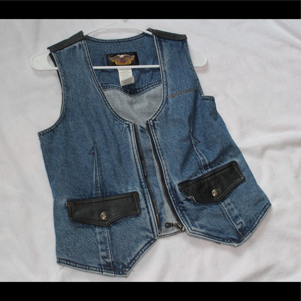 Harley Davidson denim/leather vest😍